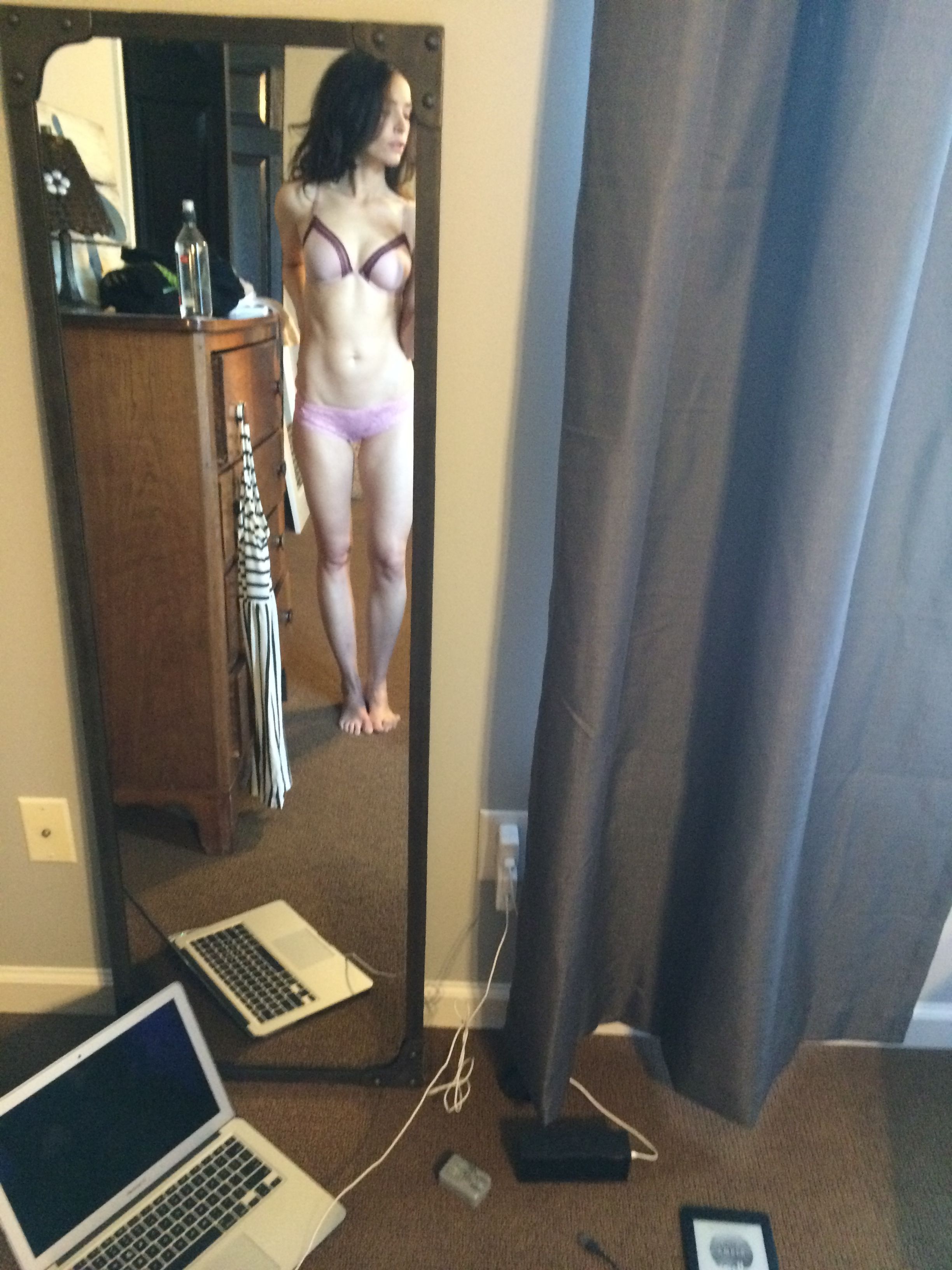 Abigail Spencer naked photos