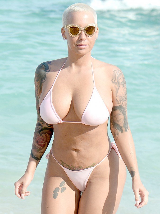 Amber Rose – Hottest celebrity beach bodies
