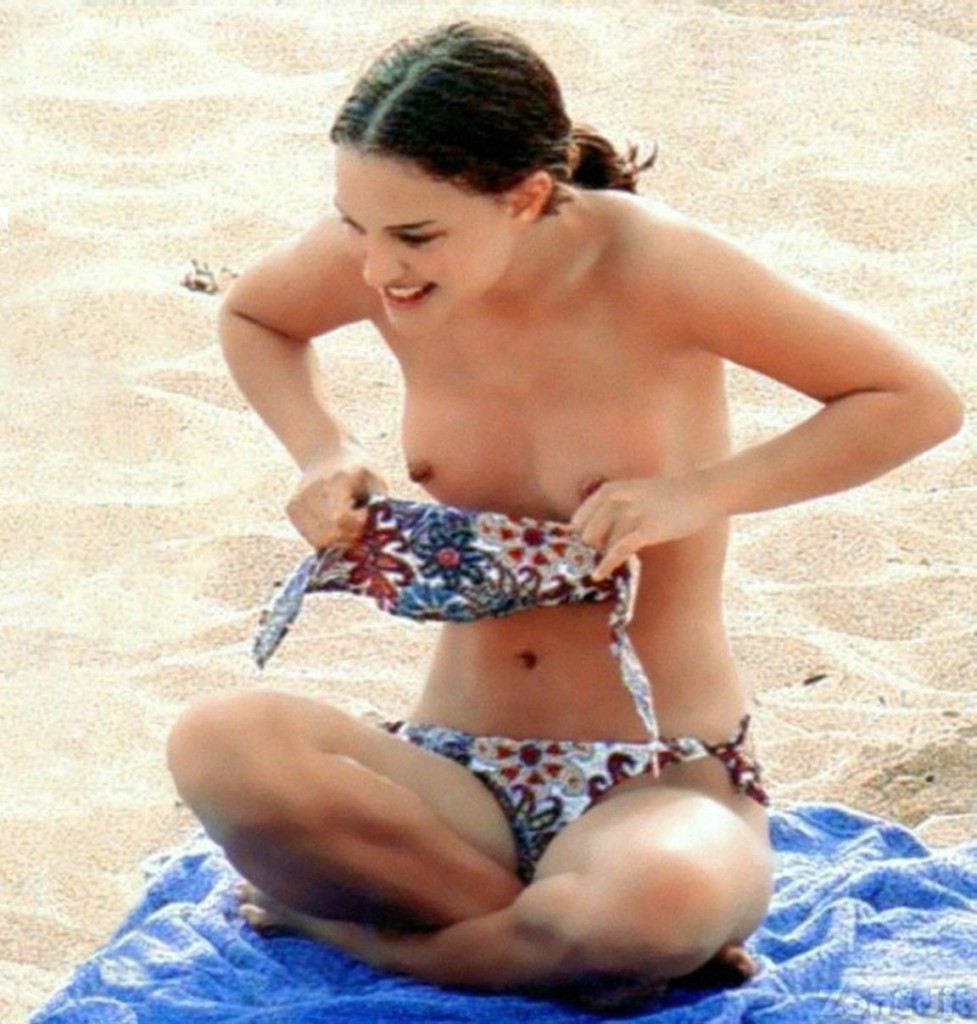 Natalie Portman Topless photos