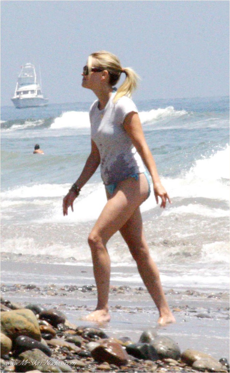 Reese Witherspoon Bikini photos