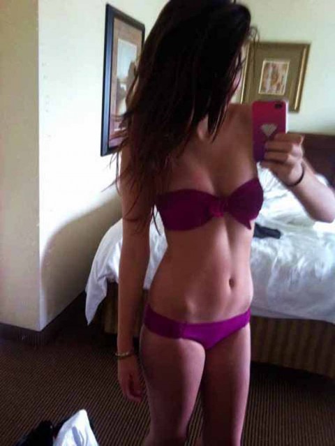 Selena Gomez Sexy Selfie