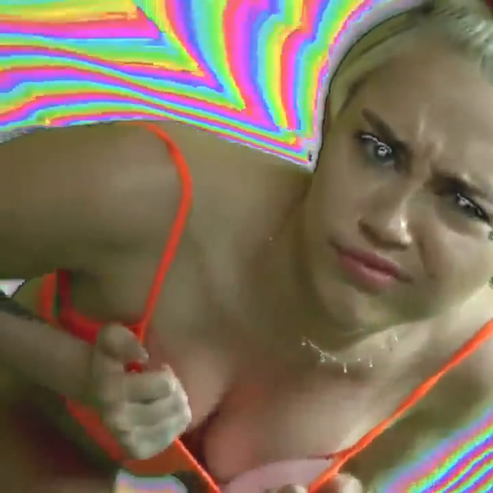 Miley Cyrus psychedelic pics