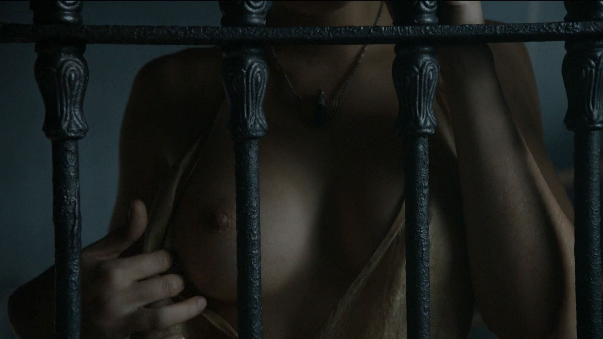 Rosabell Laurenti Topless scene