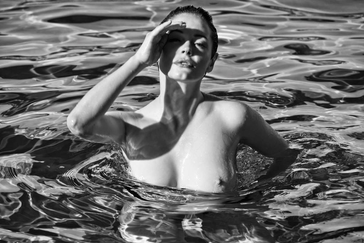 Rose McGowan Topless Photos