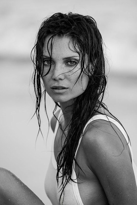 Wet Julia Pereira pics