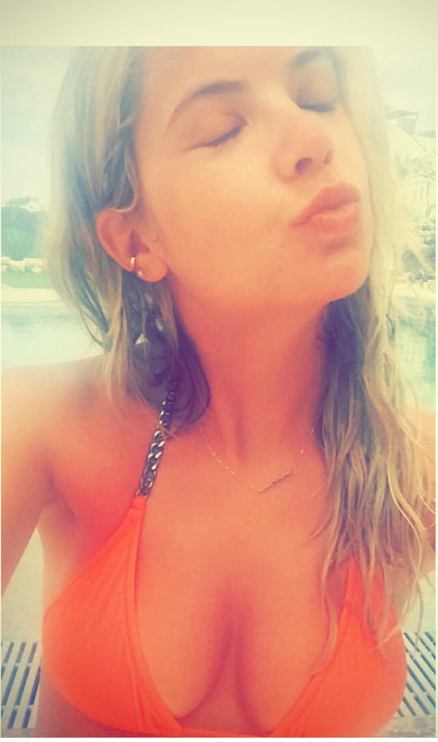Leaked selfies of Ashley Benson