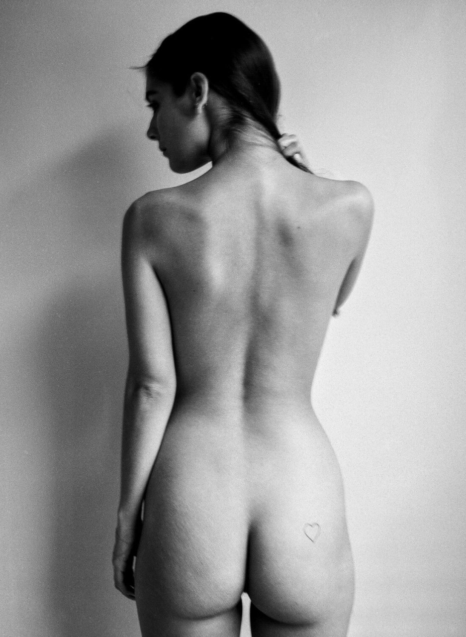 Naked photoset of Caitlin Stasey