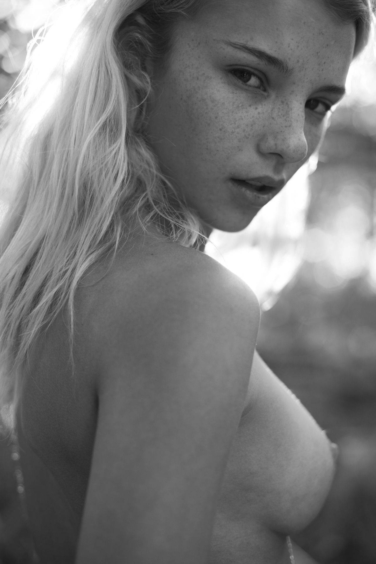 Topless photoset of Rachel Yampolsky