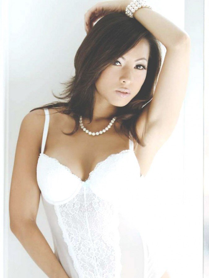 Topless photos of Jestina Lam
