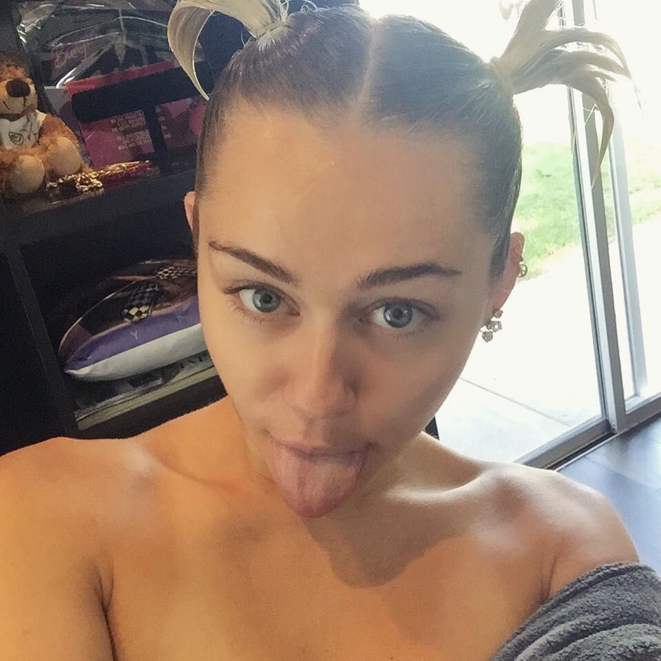 Sexy pics of Miley Cyrus