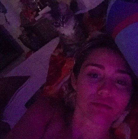 Sexy selfies of Miley Cyrus