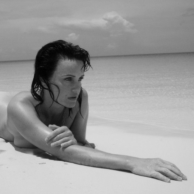 Carla Gugino topless Photo
