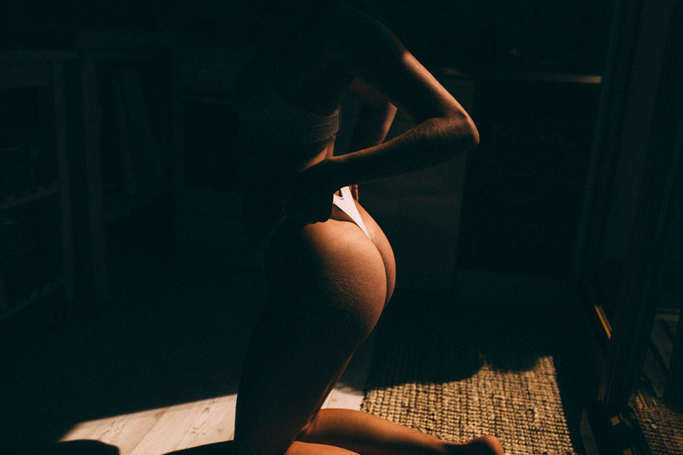 Alina Koch Topless Photos