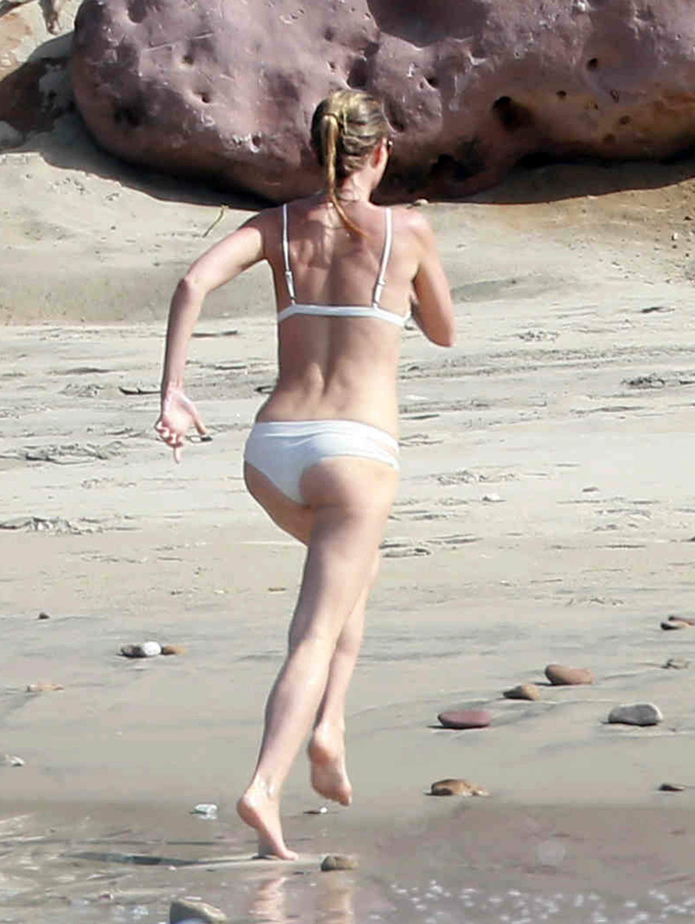 Gwyneth Paltrow Bikini Pics