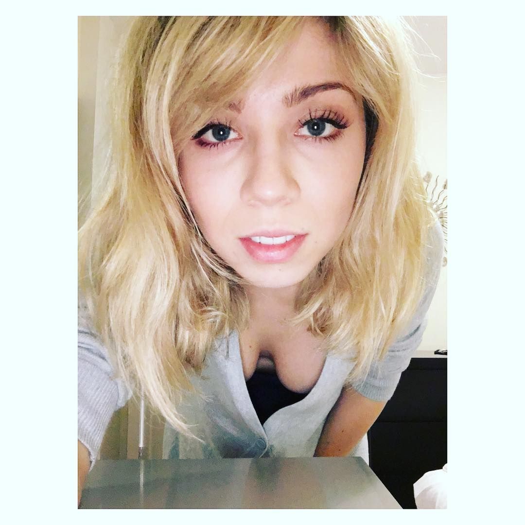 Sexy photo of Jennette McCurdy