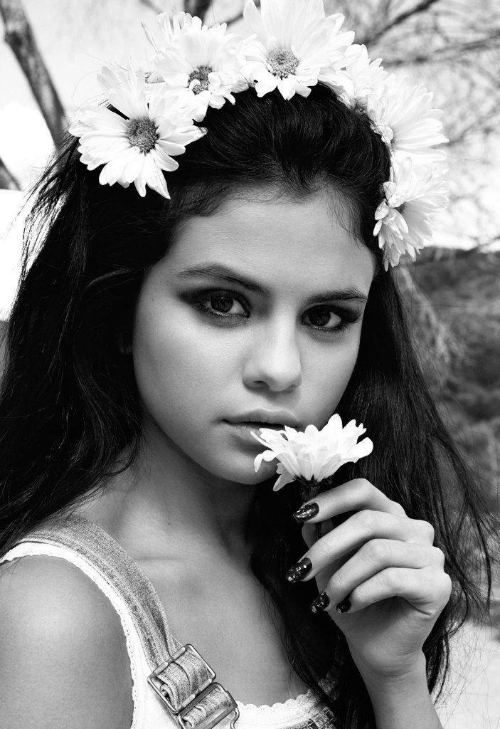 Hot pics of Selena Gomez