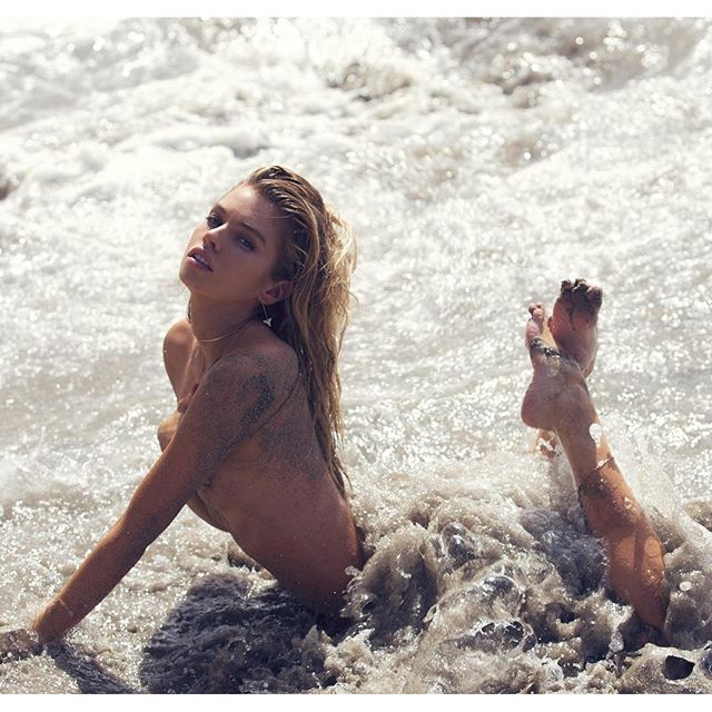 Nude Pic of Stella Maxwell