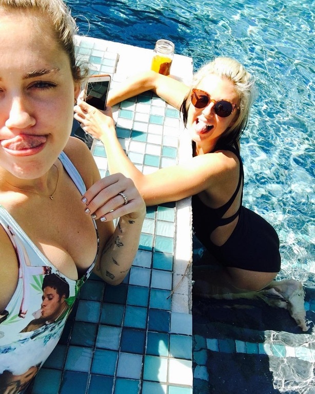 Cleavage Photo of Miley Cyrus