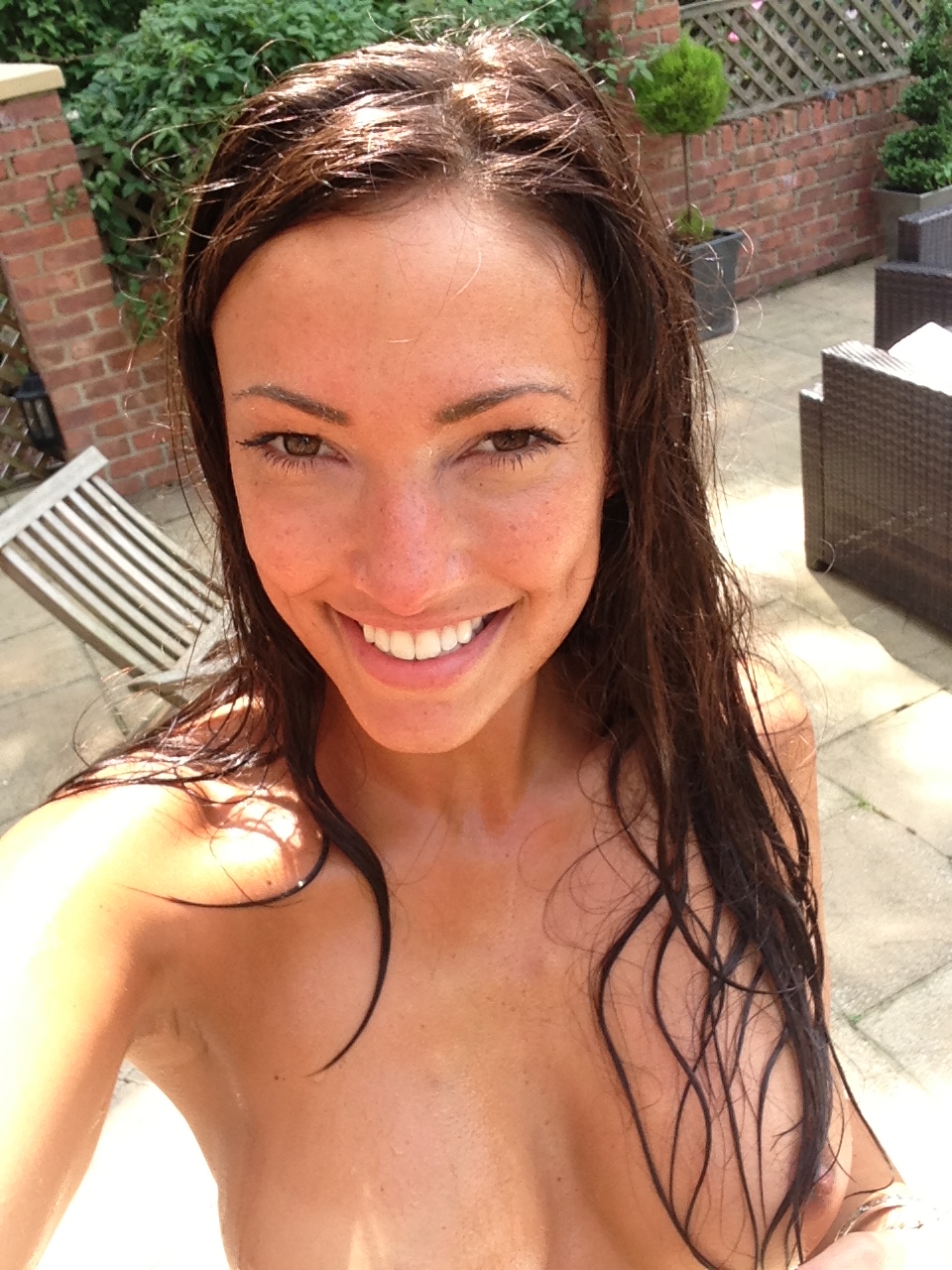 Sophie Gradon’s Leaked Pictures: Topless Outdoors