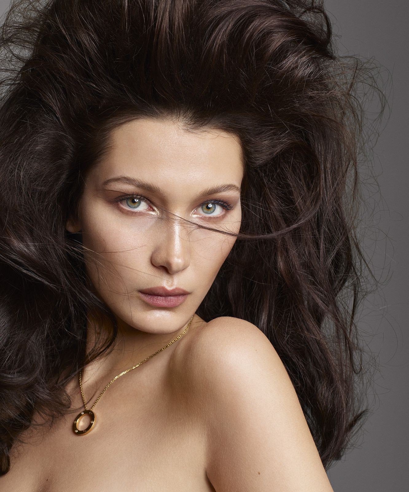 Bella Hadid Is Still Gorgeous, More News At Ten