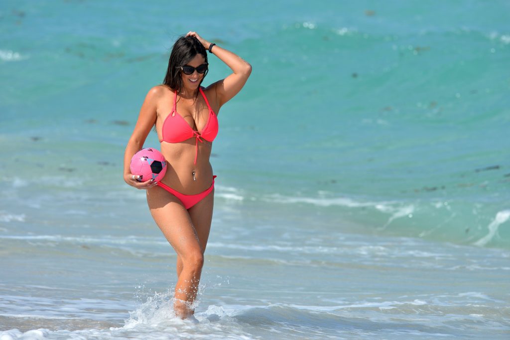Claudia Romani In Sexy Pink Bikini