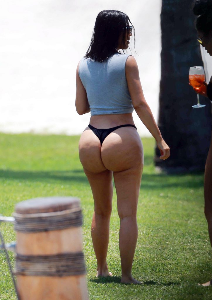 Kim Kardashian: Too Much Ass