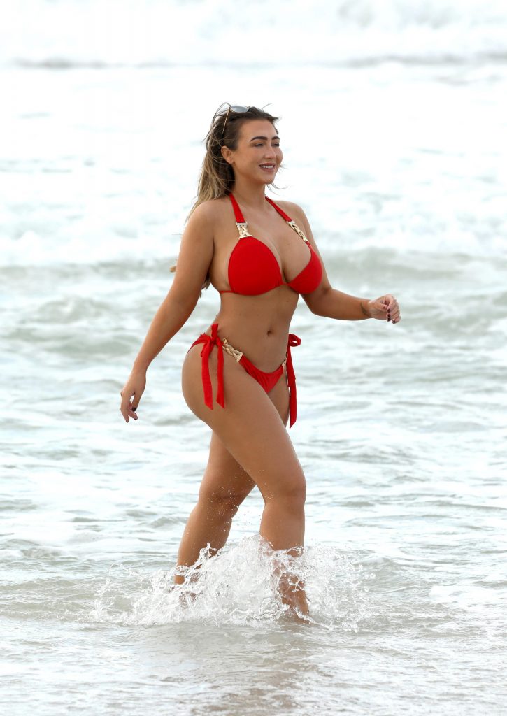 Lauren Goodger Knows That She Has A Great Ass