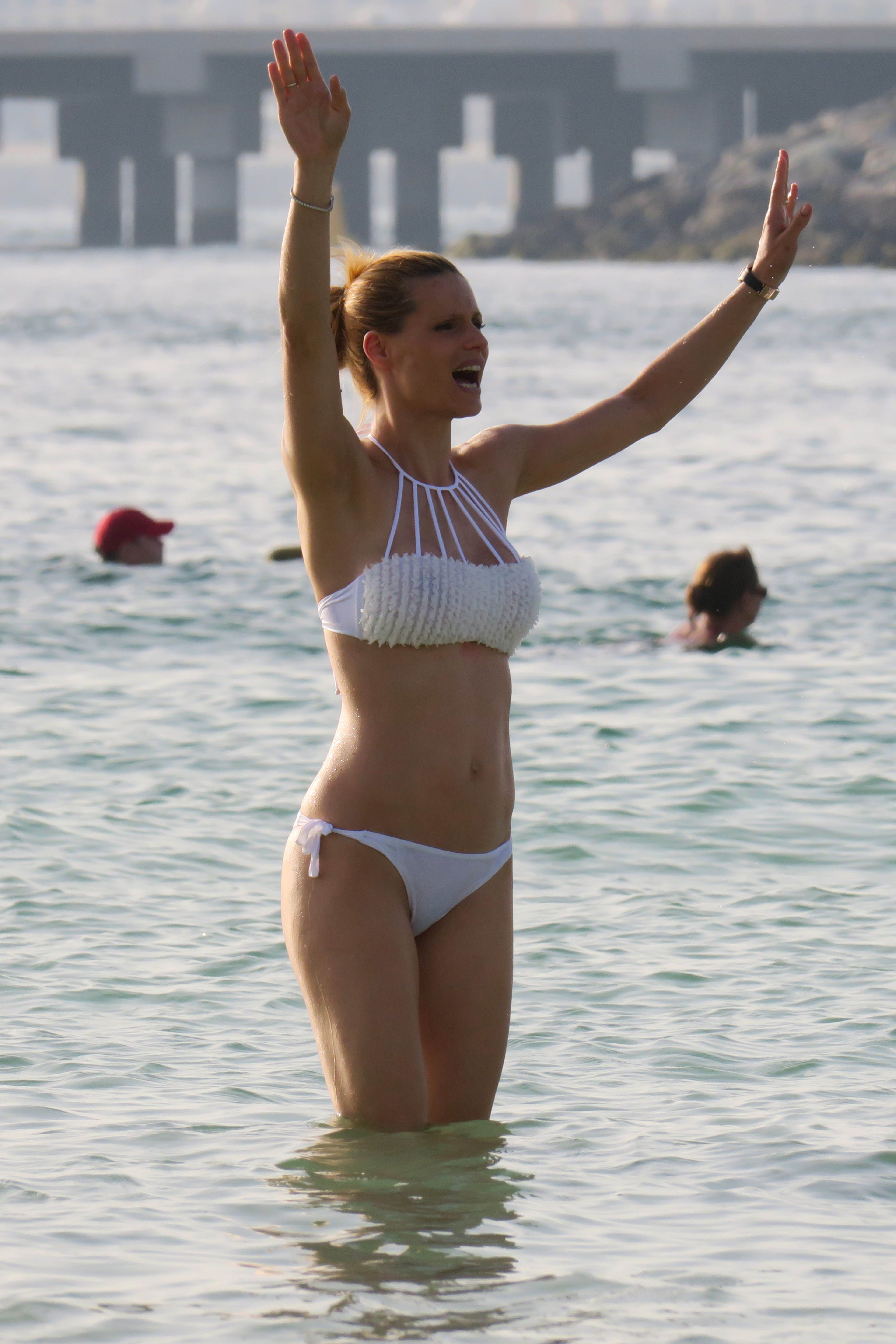 Michelle Hunziker’s White Hot Bikini Pictures