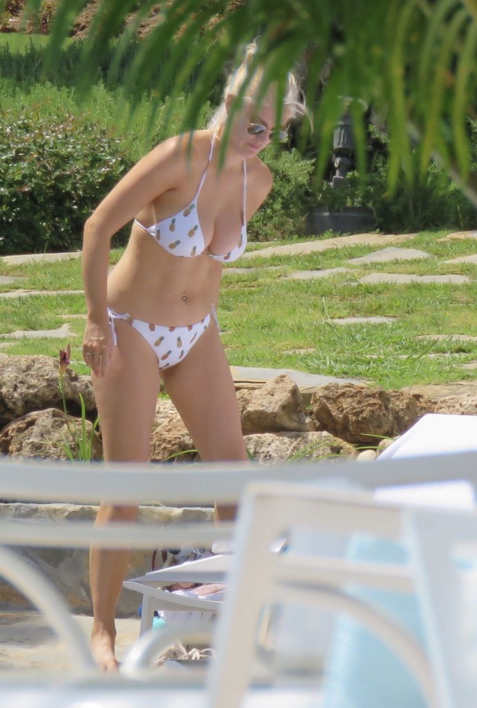 Ashley James Looks Beautiful In Bikini