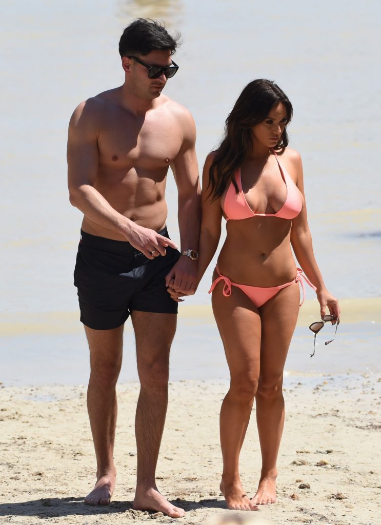 Vicky Pattison Hangs Out With Her Boyfriend