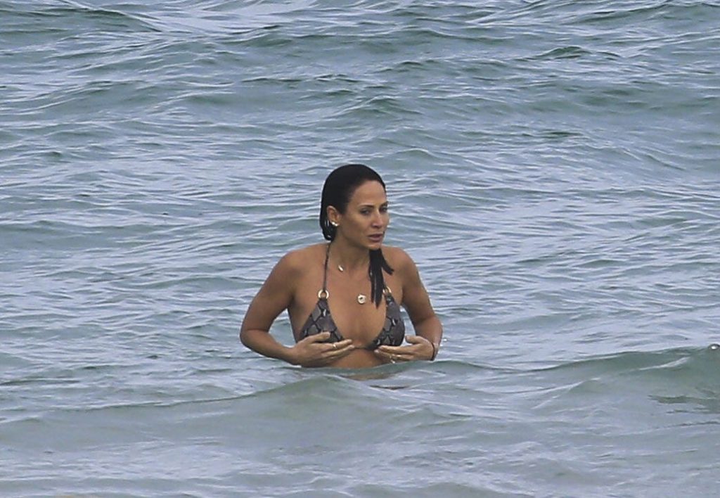 Natalie Imbruglia Bikini