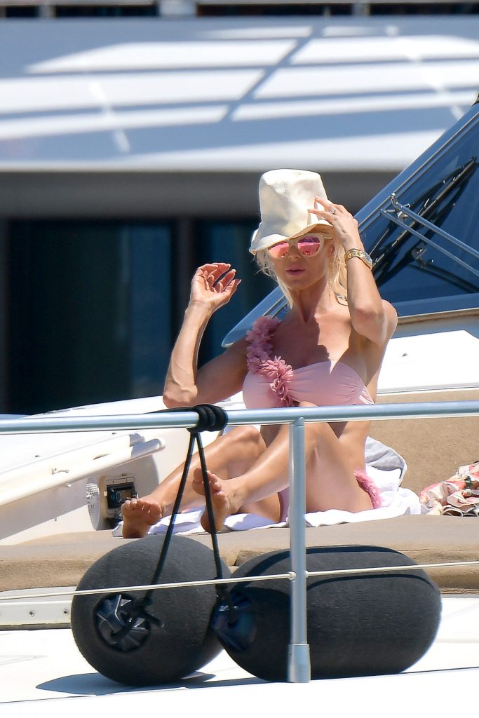 Victoria Silvstedt Sexy