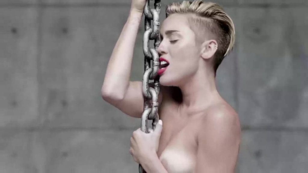 Miley Cyrus Nude