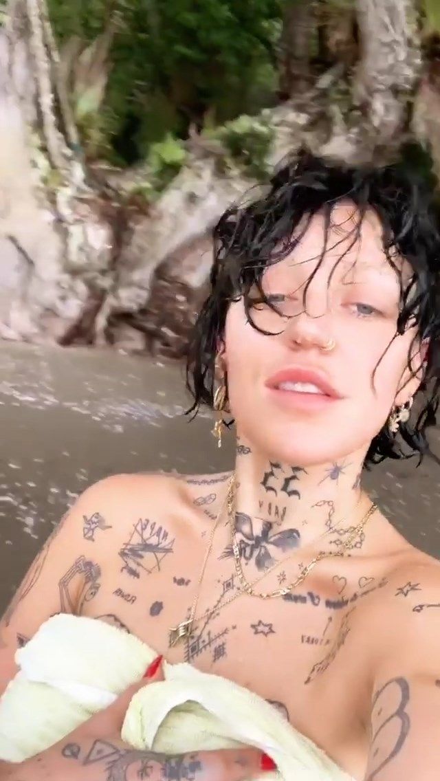 Brooke Candy Topless