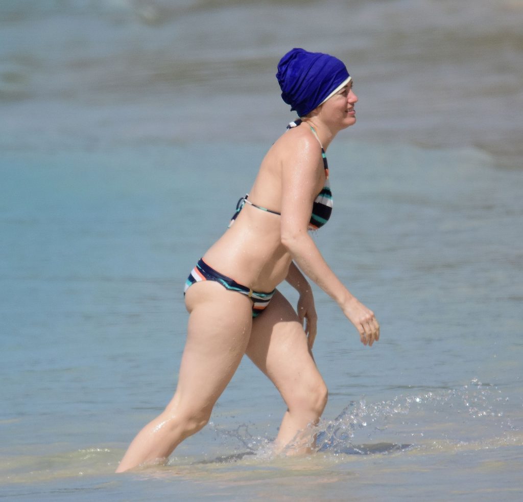 Meredith Ostrom Bikini