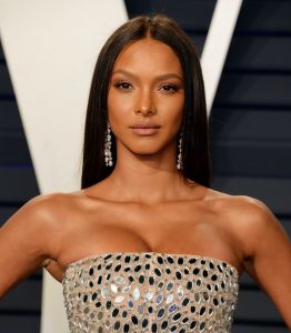 Lais Ribeiro Cleavage - The Fappening Leaked Photos 2015-2021