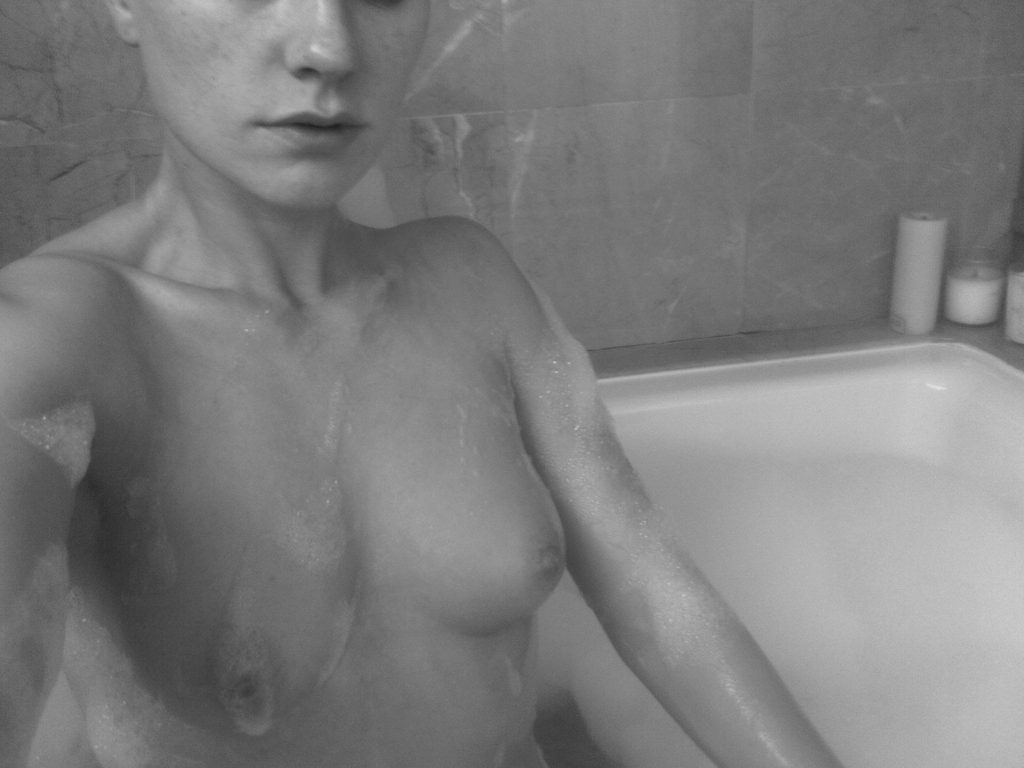 Anna Paquin Leaked