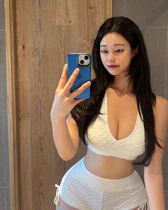 Yuyuhwa Nude Leaks OnlyFans Photo 38