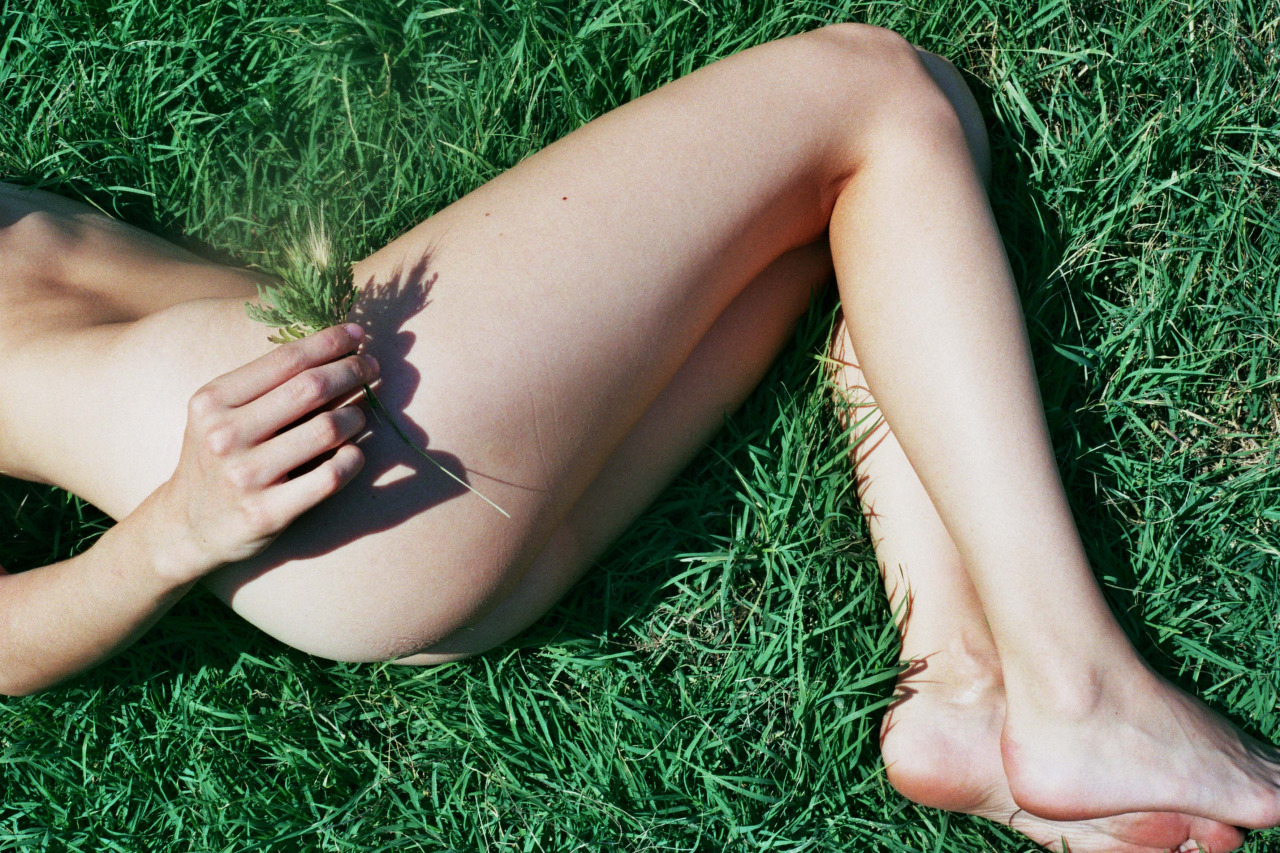 Nude photoset of Alyssia McGoogan