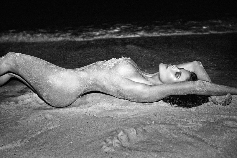 Nude photoset of Jenna Pietersen
