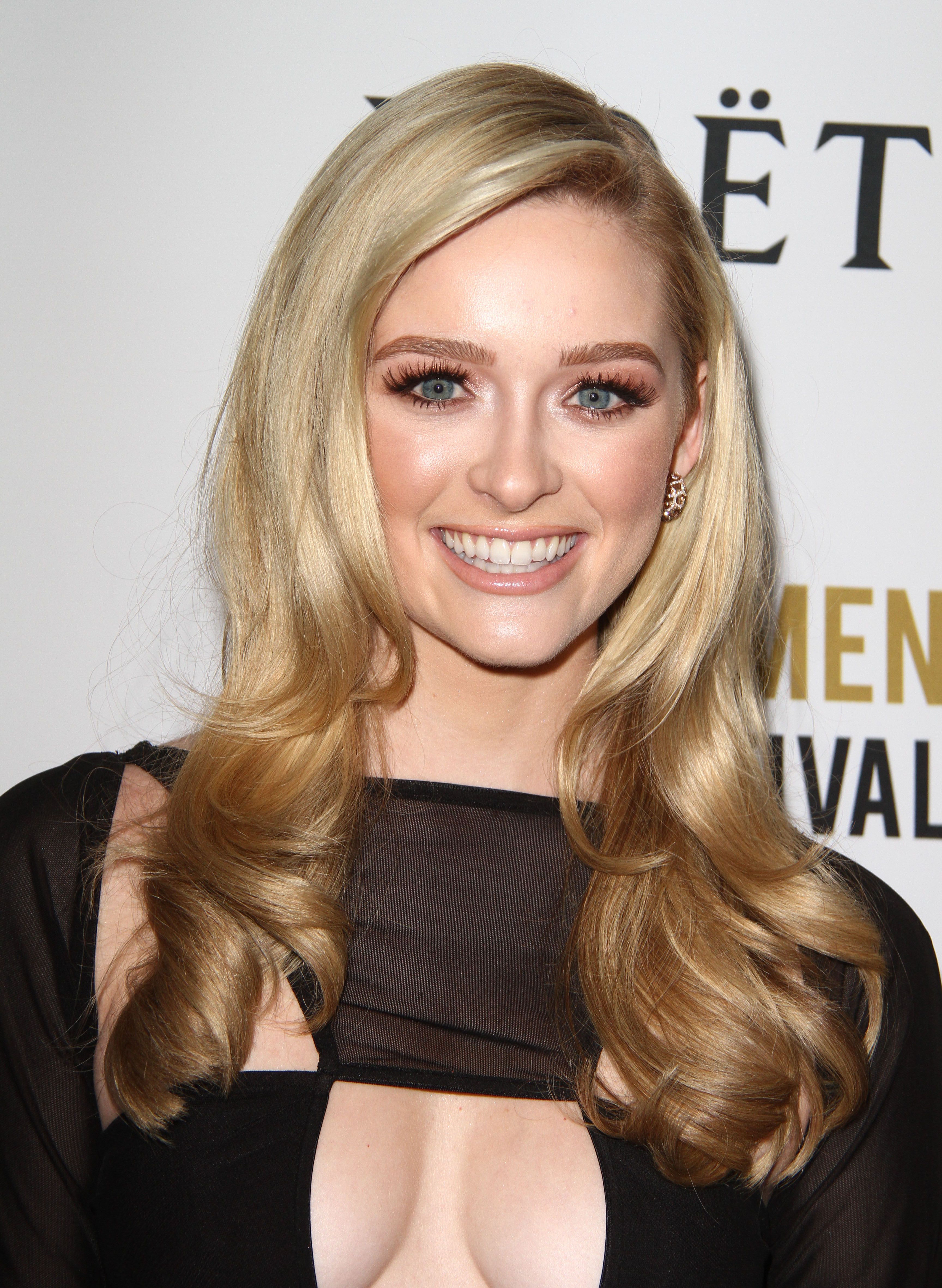 Sexy pics of Greer Grammer