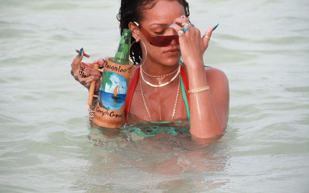 Sexy Photos of Rihanna