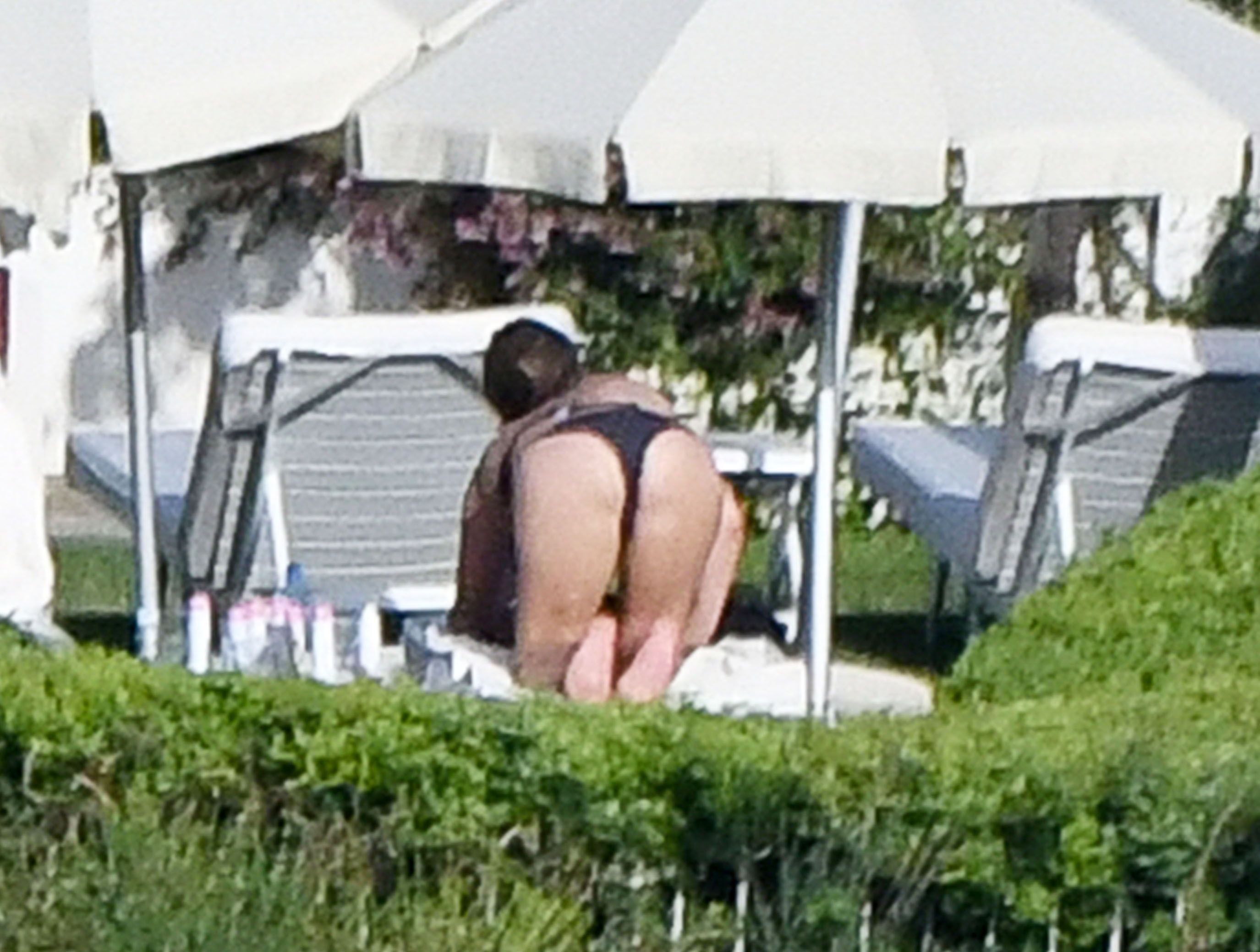 Jennifer Aniston Topless Photos