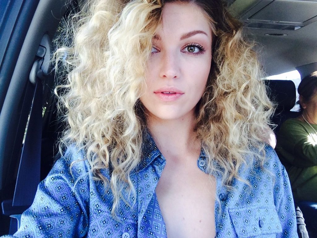 Leaked Pictures of Lili Simmons’ Beautiful Body