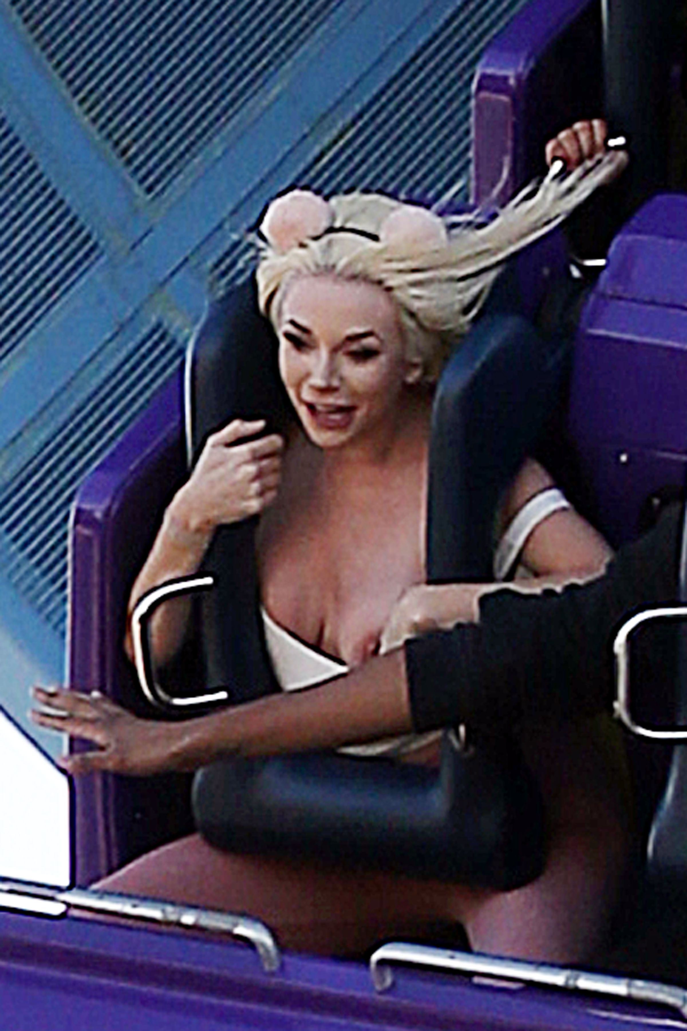 Courtney Stodden’s Boobs Falling Out