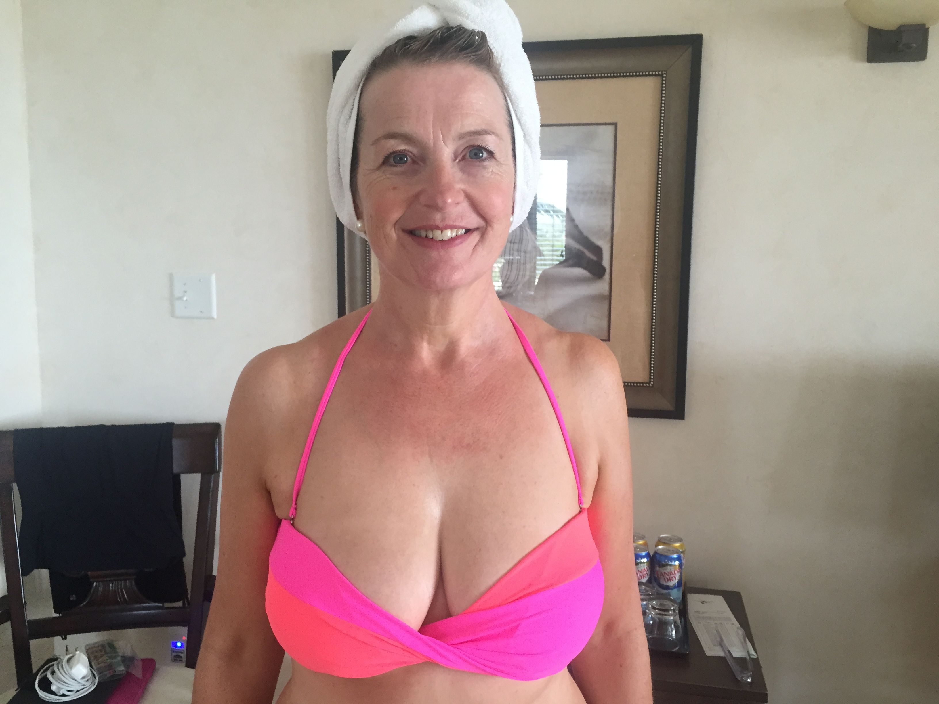 Carol Kirkwood And Her Hairy Pussy (Leaks in HQ)