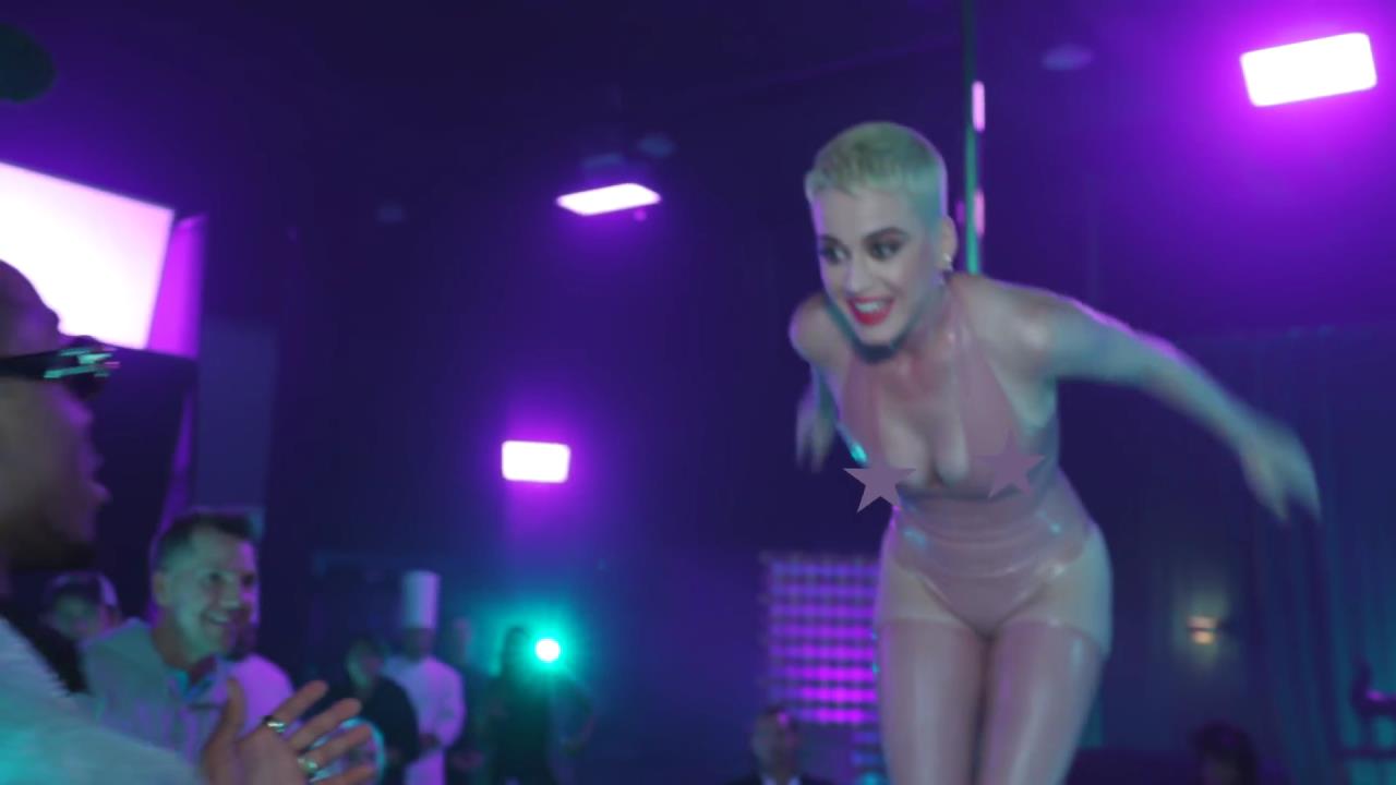 Katy Perry Flashing Her Tits (Kind Of)
