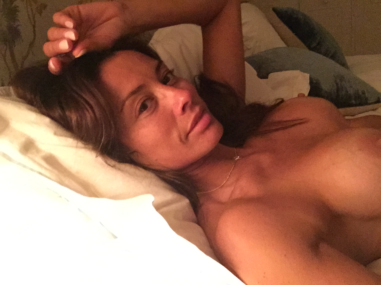 Melanie Sykes And Her Perfect Body (Leaks Edition)