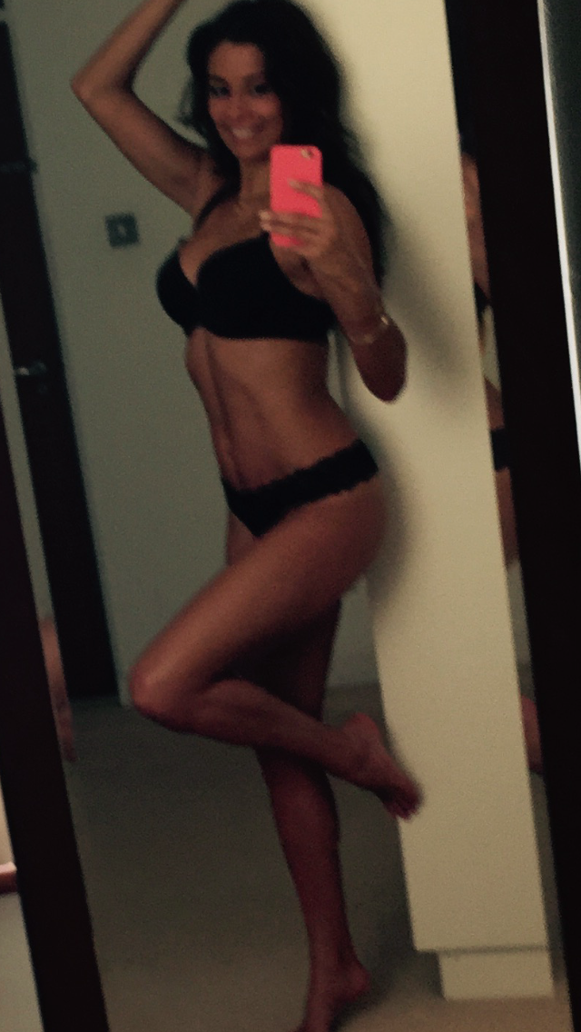 Melanie Sykes And Her Perfect Body (Leaks Edition)