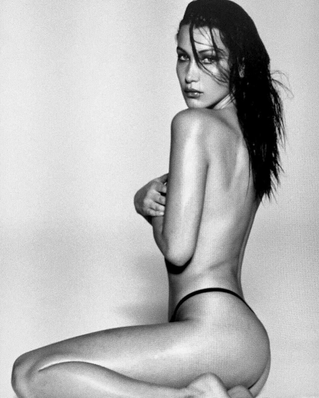Bella Hadid Naked